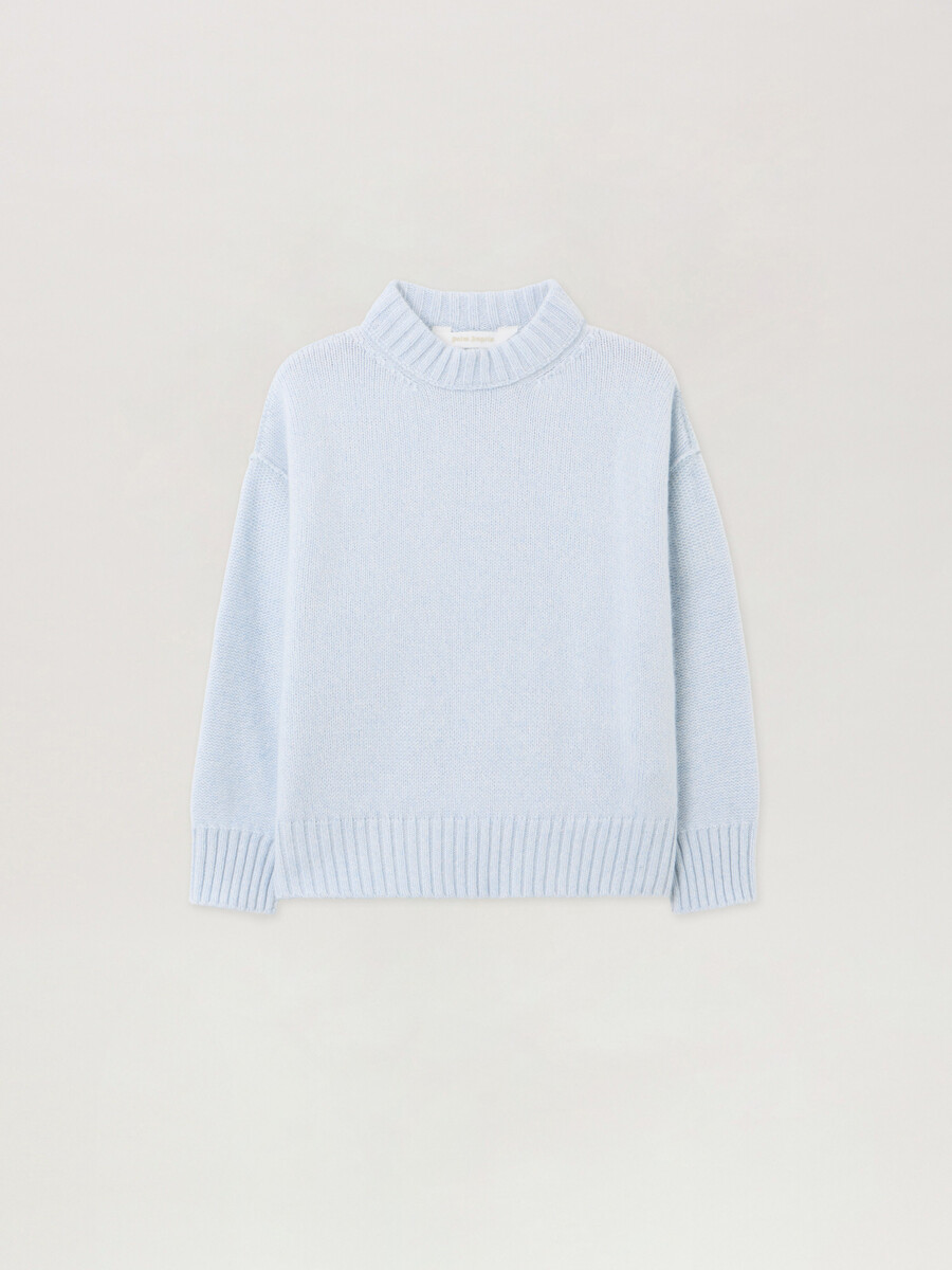 curved logo sweater