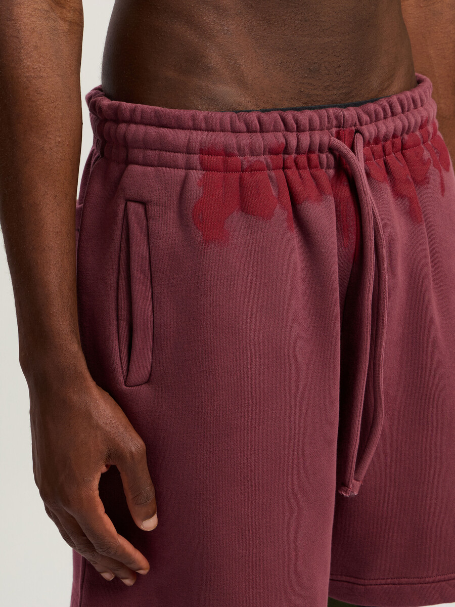 spray waist logo sweatshorts