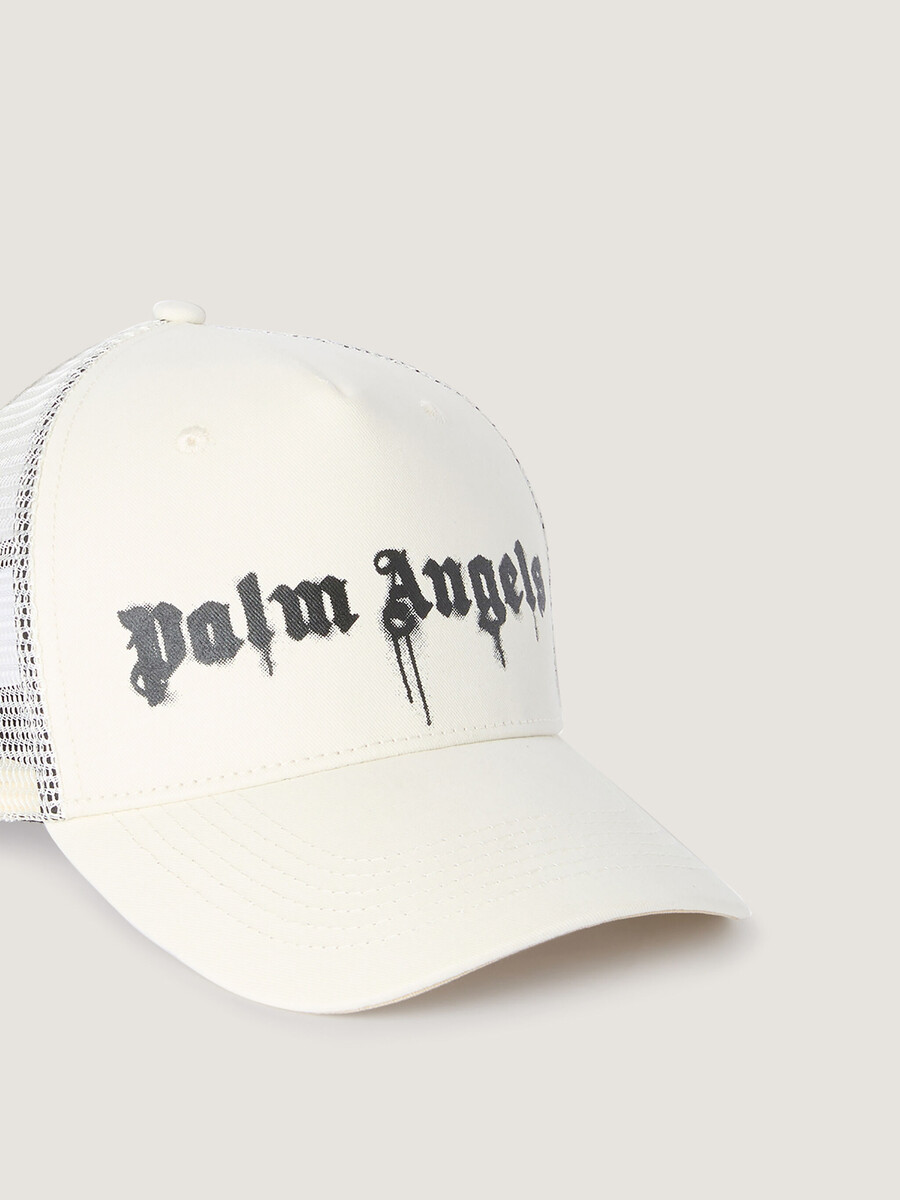 spray logo trucker cap