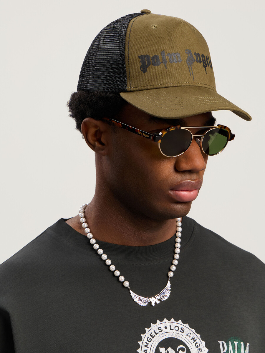 spray logo trucker cap