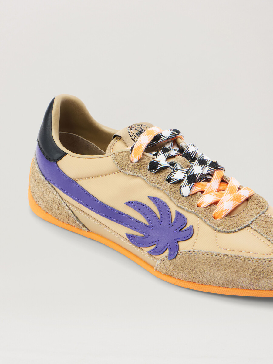pa 5 sneakers