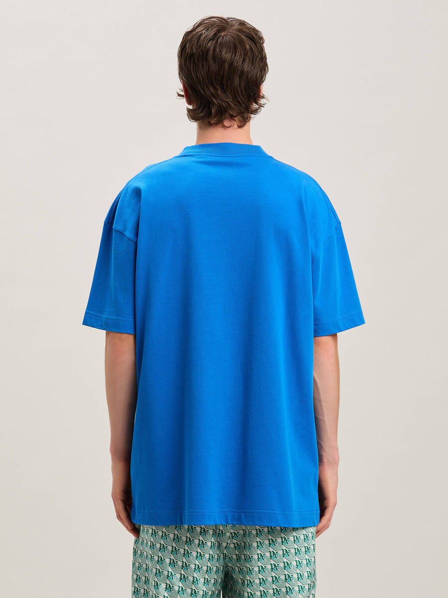 neck logo tee