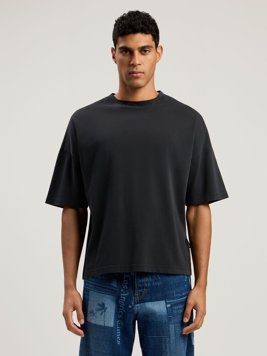 curved logo loose collar t-shirt